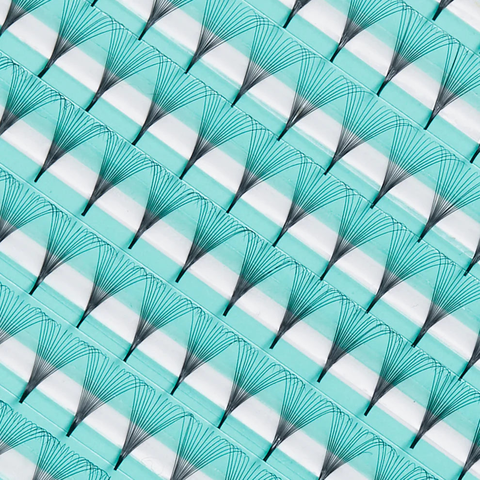 Go Big Super Fan 16D 0.03 - 200 Pre-Made Fans